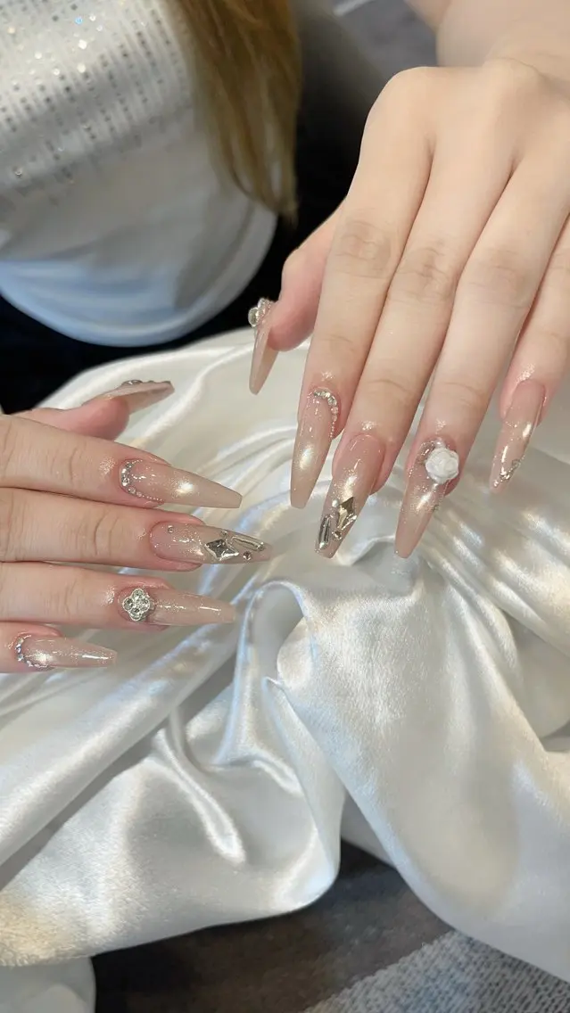 ネイル アートネイル ガーリー 韓国ネイル ロングネイル 持ち込み ハンドネイル 博多 SHE Nailのネイルデザイン