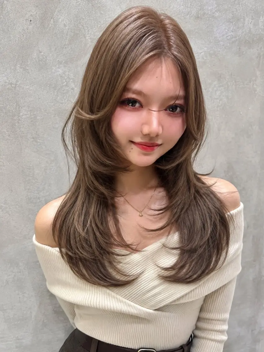 ミディアム Londnaitre MAHOのヘアスタイル