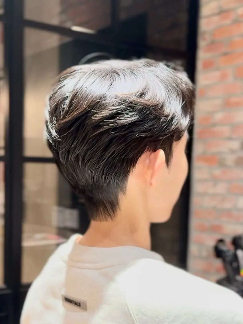 ショート パーマ メンズ センターパート ダウンパーマ メンズパーマ 藤田 明輝のヘアスタイル