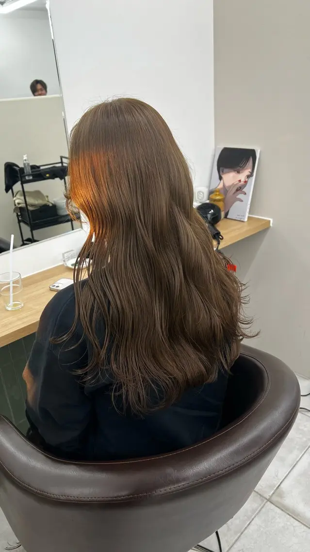 ロング カラー カット ヘアカラー トリートメント 赤みゼロ/透明感 カラー🌿KANTAのヘアスタイル