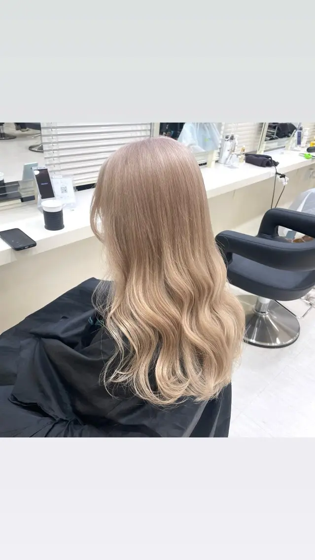 ロング 🎀淡めモテカラー WAKANA🎀のヘアスタイル
