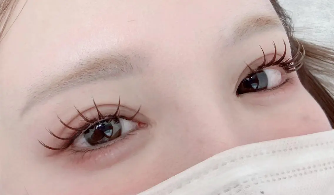 マツエク・マツパ カラーマツエク マツエク KUMI🤎Eye lash🌻新大久保のマツエク・マツパデザイン