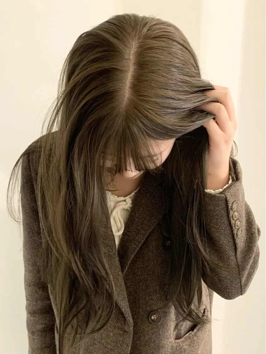 ロング カラー ベージュカラー ブリーチ ダブルカラー ブリーチなしカラー オリーブベージュ ヘアカラー 落合希 Olivebeigeのヘアスタイル