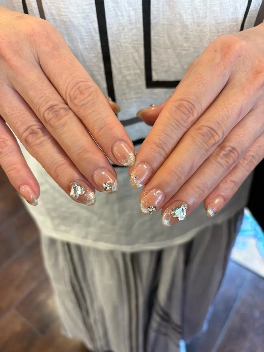 ネイル ハンドネイル AMI 美フォルムネイルのネイルデザイン