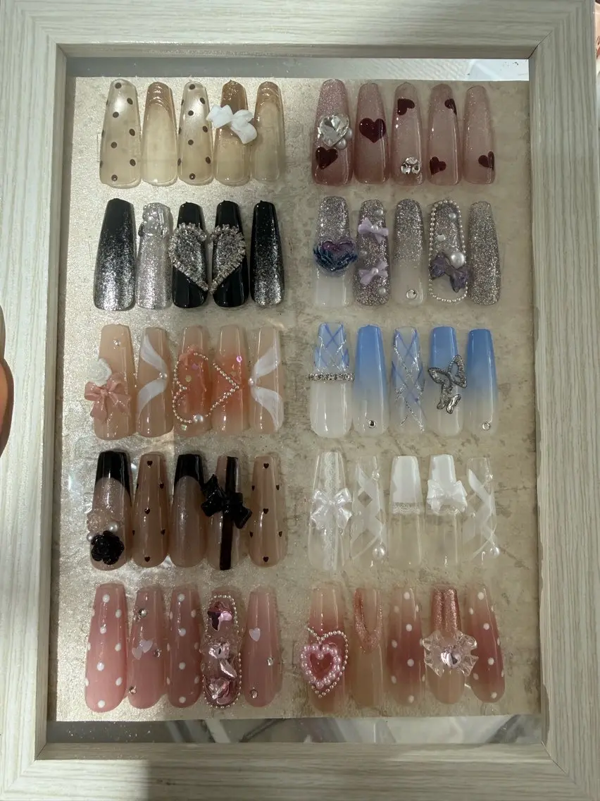 【2月おすすめ★】自爪♥季節スペシャル定額デザイン♥¥ 13980→ ¥8980得の写真