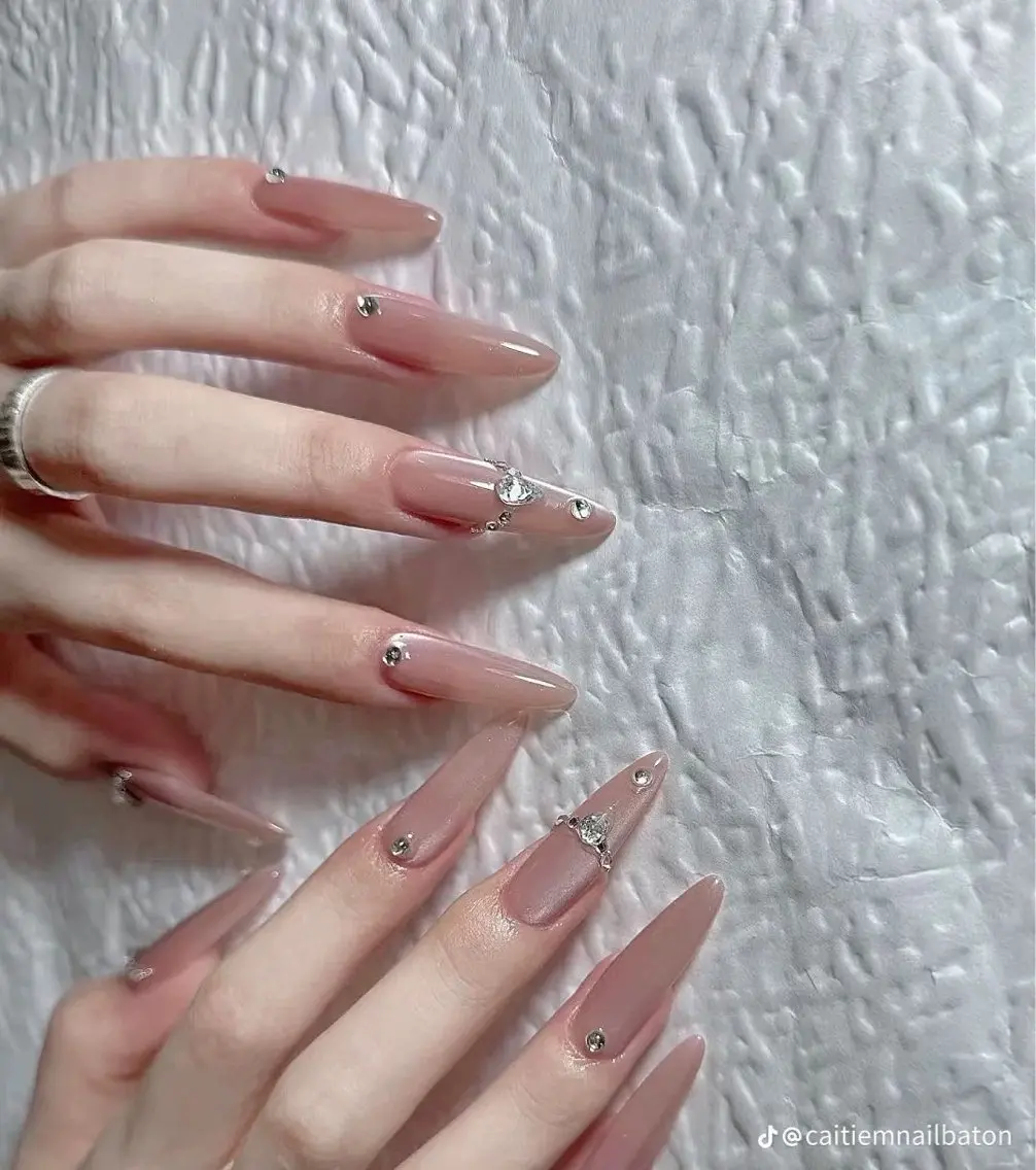 ネイル フレンチネイル キラキラネイル 韓国ネイル シンプルネイル ワンホンネイル ハンドネイル MEI Nailのネイルデザイン