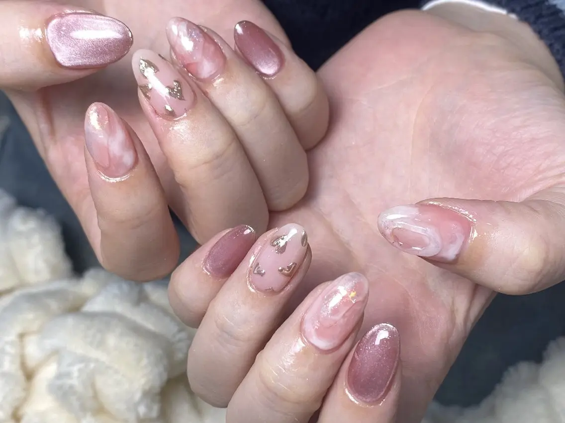 ネイル チークネイル フレンチネイル ジェルネイル ガラスフレンチ キラキラネイル ハンドネイル UM Nail Salonのネイルデザイン