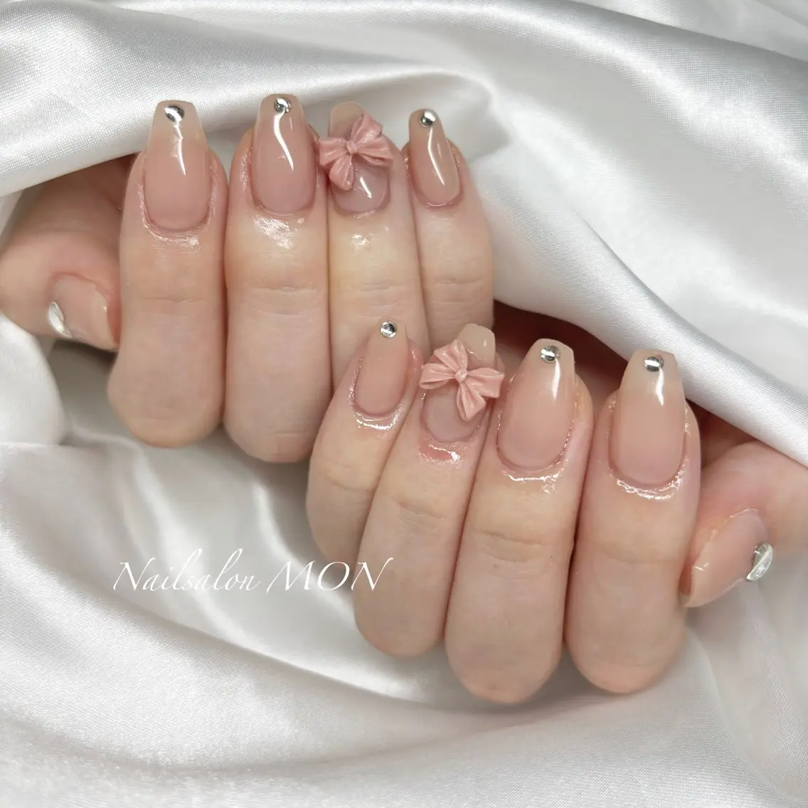 ネイル ストーンネイル ハンドネイル Nailsalon MONのネイルデザイン