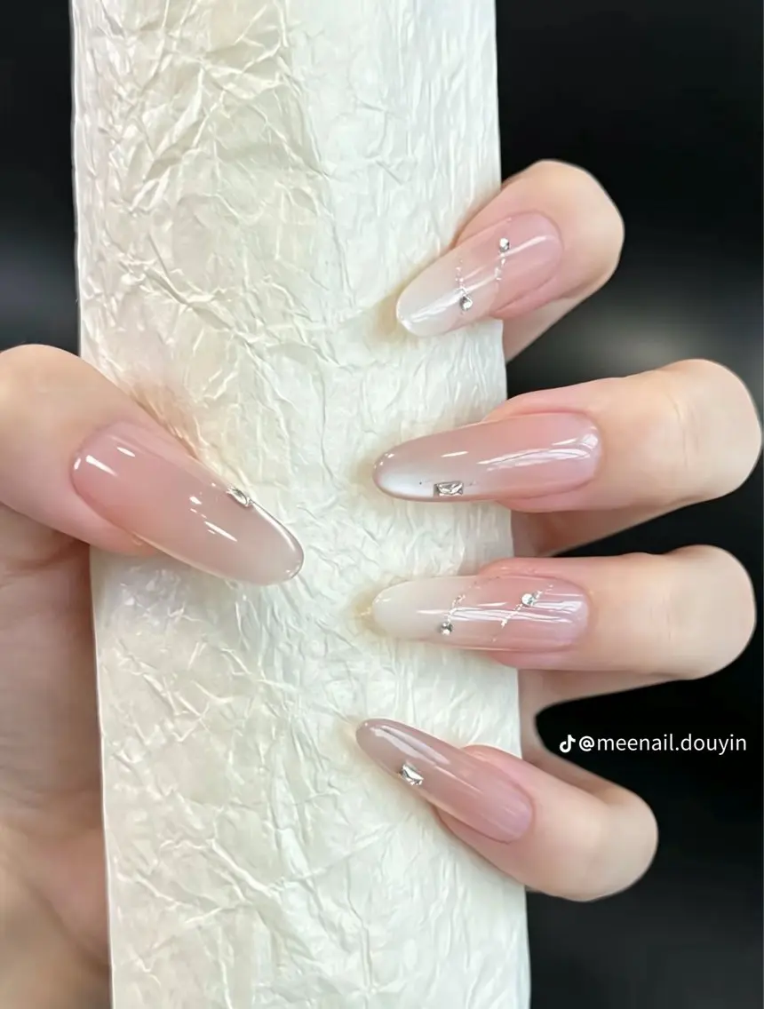 ネイル 韓国ネイル マグネットネイル 持ち込み ハンドネイル Dyo Nail_Royalのネイルデザイン