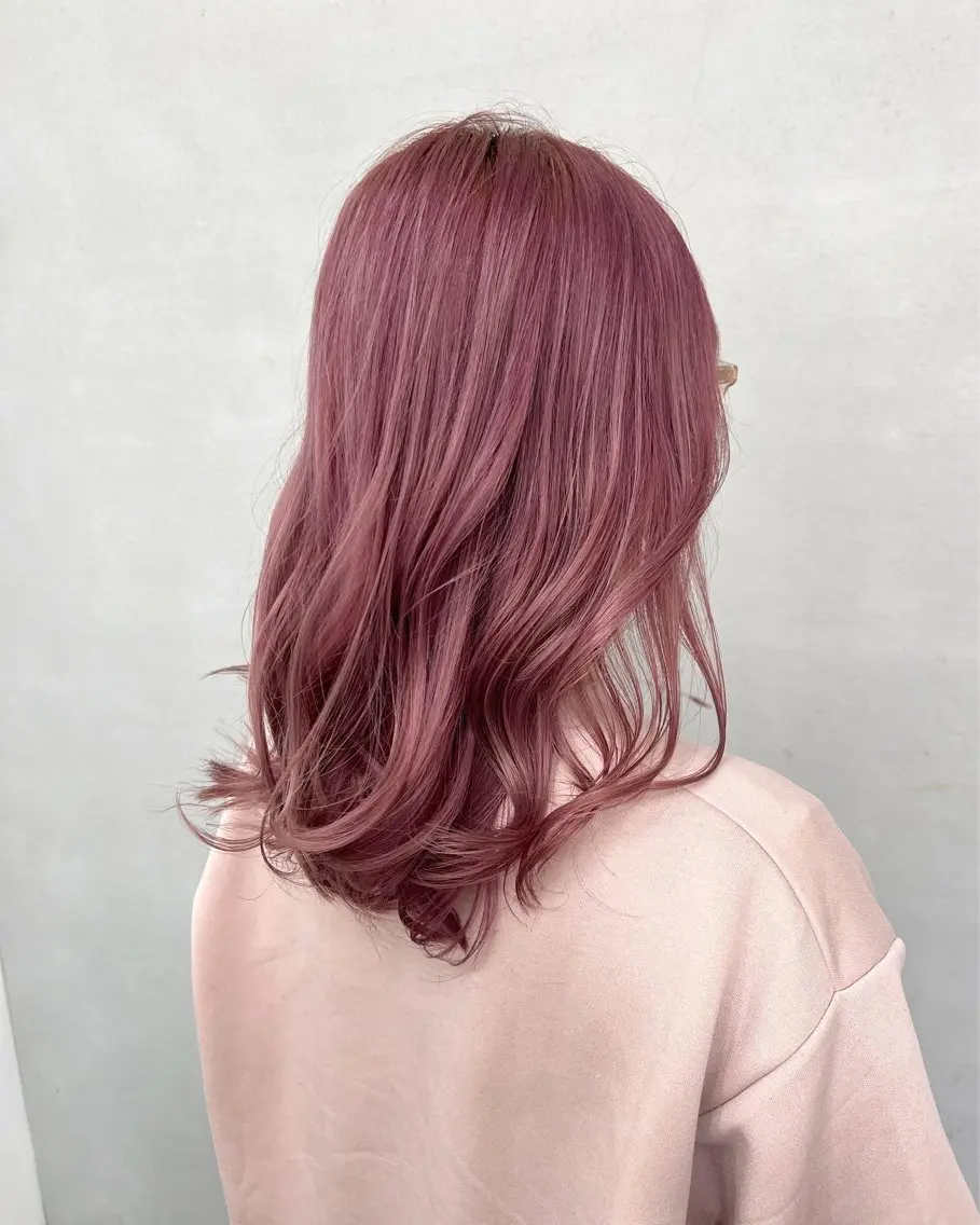ミディアム カラー ブリーチ ピンクカラー ヘアカラー トリートメント インナーカラー/天神 ブリーチ/吉田のヘアスタイル