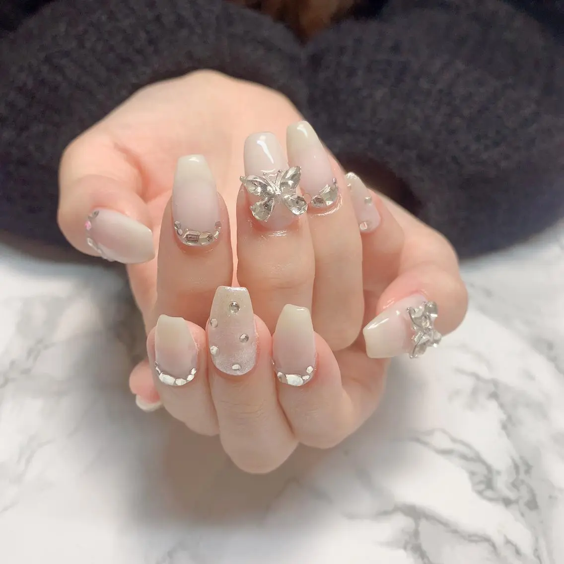 ネイル ハンドネイル はな💎ネイル ワンホン、長さ出しのネイルデザイン