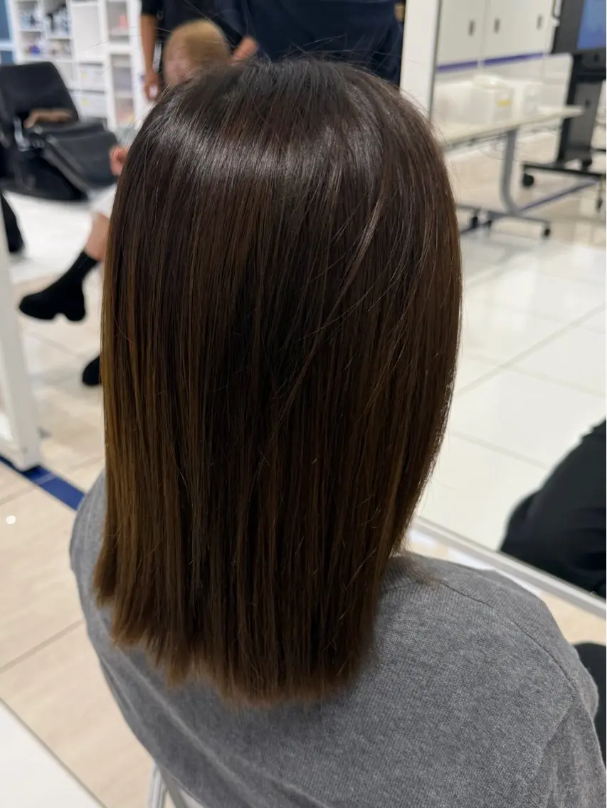 グレイカラー(白髪染め)リタッチモデルの写真