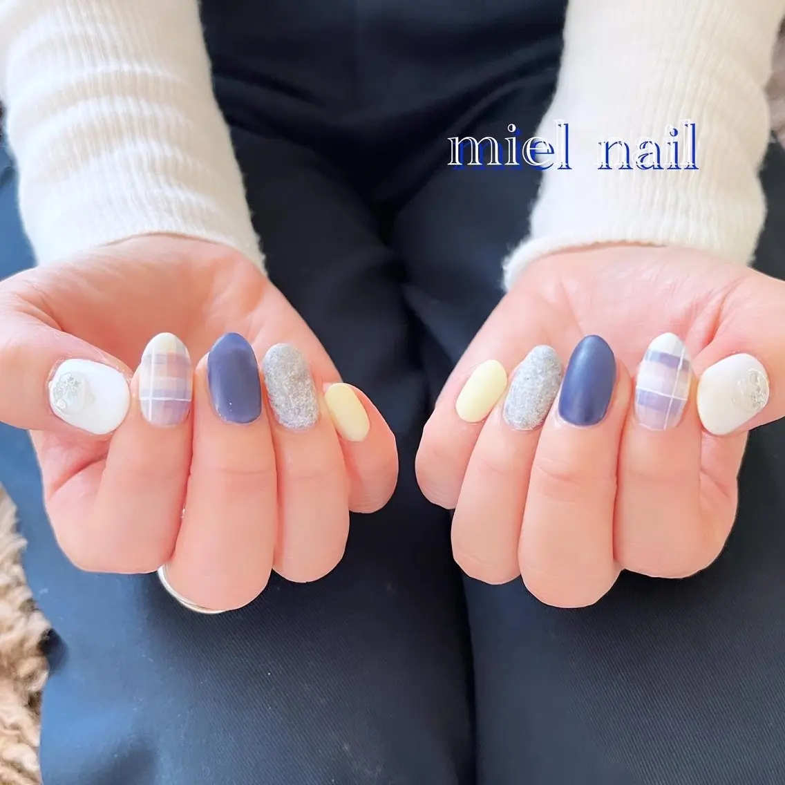 ネイル マットネイル 冬ネイル クリスマス ハンドネイル miel nailのネイルデザイン