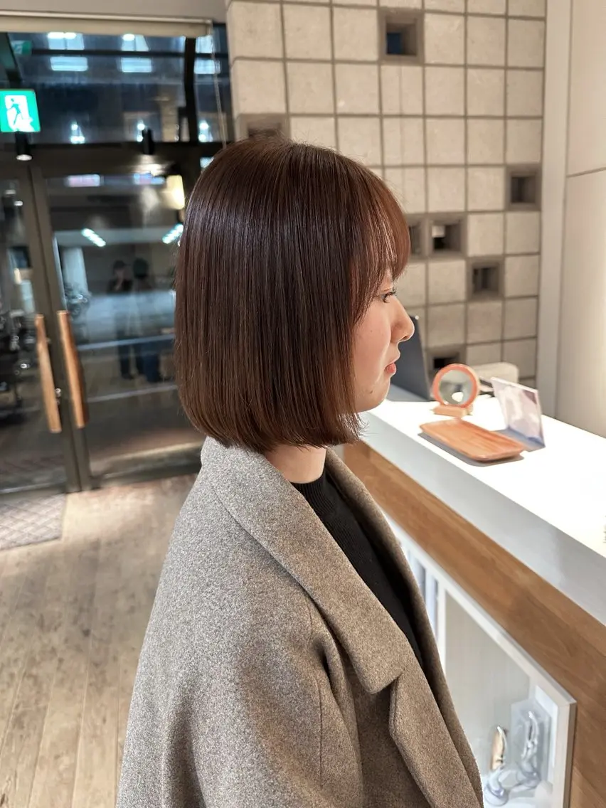 ミディアム カット 縮毛矯正 塩澤 榛奈のヘアスタイル