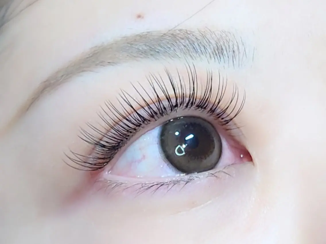 【パリエク】✨🌈LEDフラットラッシュ100本(バインドロック・ダブルフラット80束変更可) 🌈✨アイシャンプー付♥の写真
