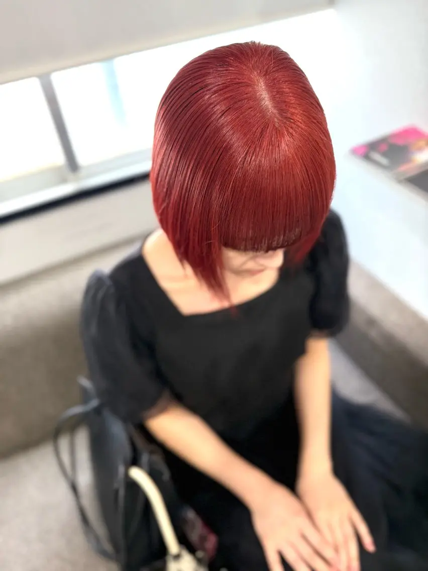 ミディアム 川尻 詩織のヘアスタイル