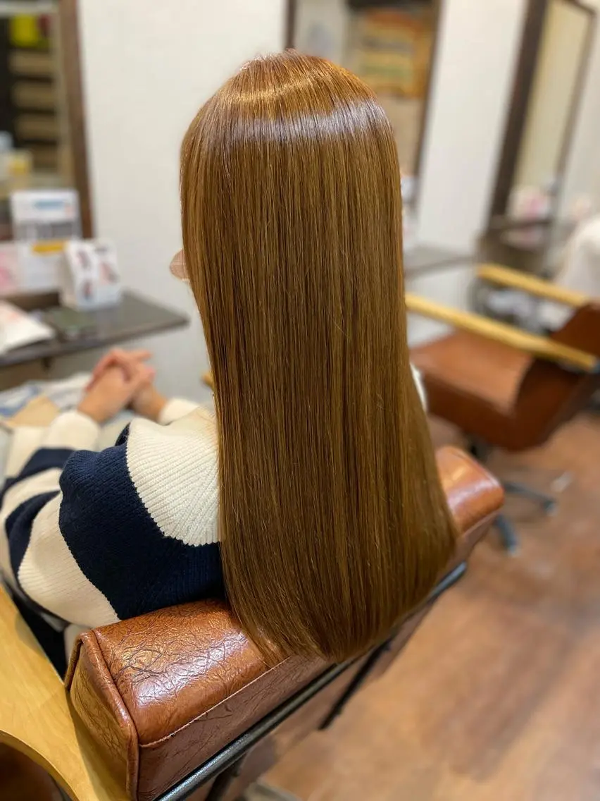 デザインカット+プレミアムリタッチカラー￥8400の写真