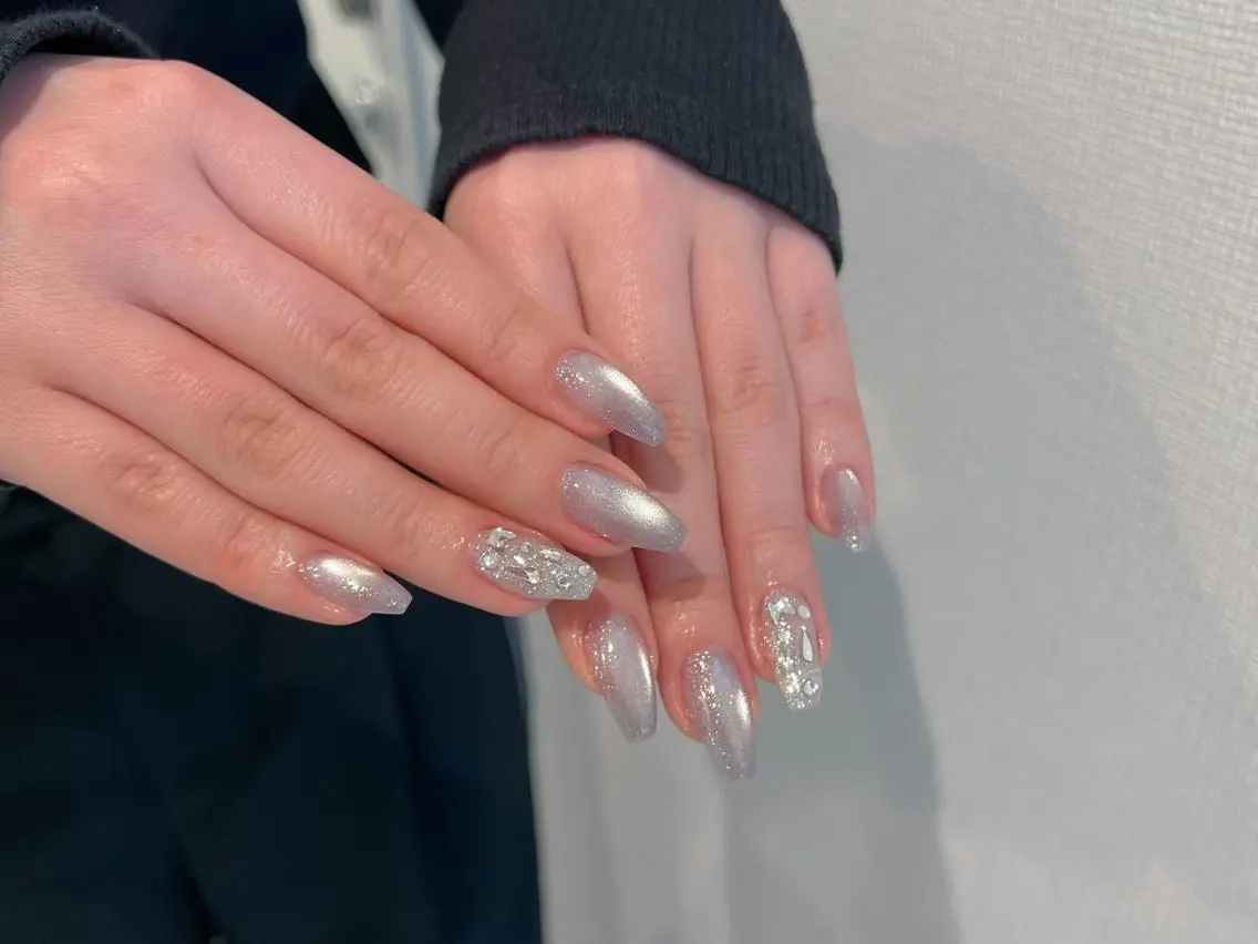 ネイル マグネットネイル ハンドネイル L&Y Nail salonのネイルデザイン