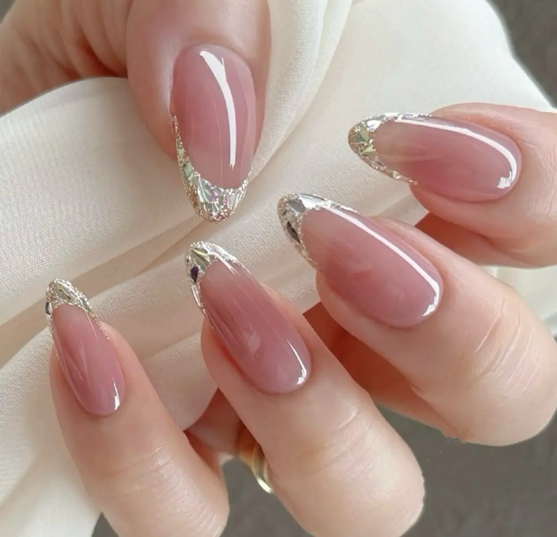 ショート ハンドネイル E🌷nail 長さだし専門店のネイルデザイン