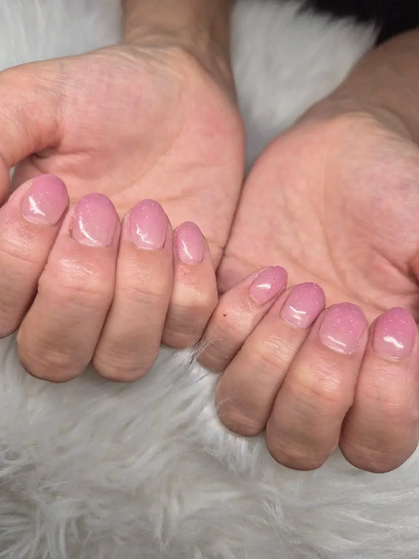 オフなしグラデーションネイルの写真
