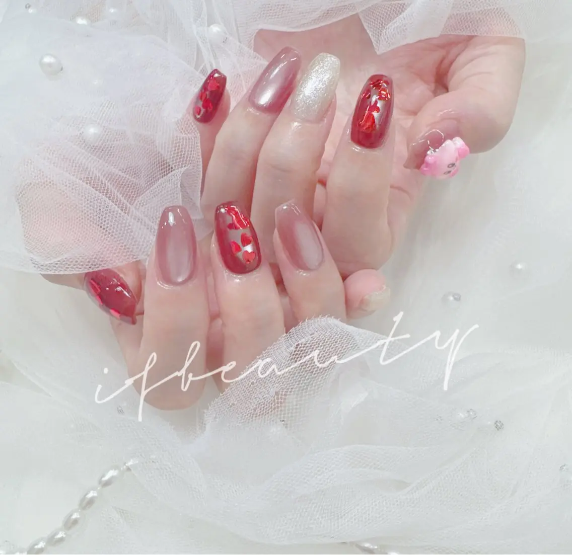 ネイル アートネイル ブルー ジェルネイル ハート ホログラムネイル ハンドネイル 💓mi.o Nail上野店のネイルデザイン