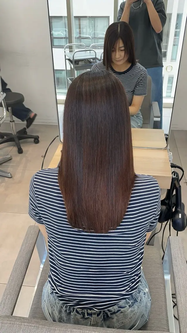 セミロング 縮毛矯正 ✨髪質改善✨美髪 矯正🫧小泉のヘアスタイル