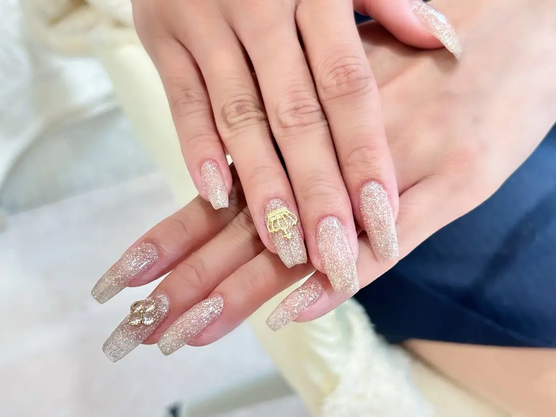 ネイル フラッシュネイル vivi 🍒のネイルデザイン