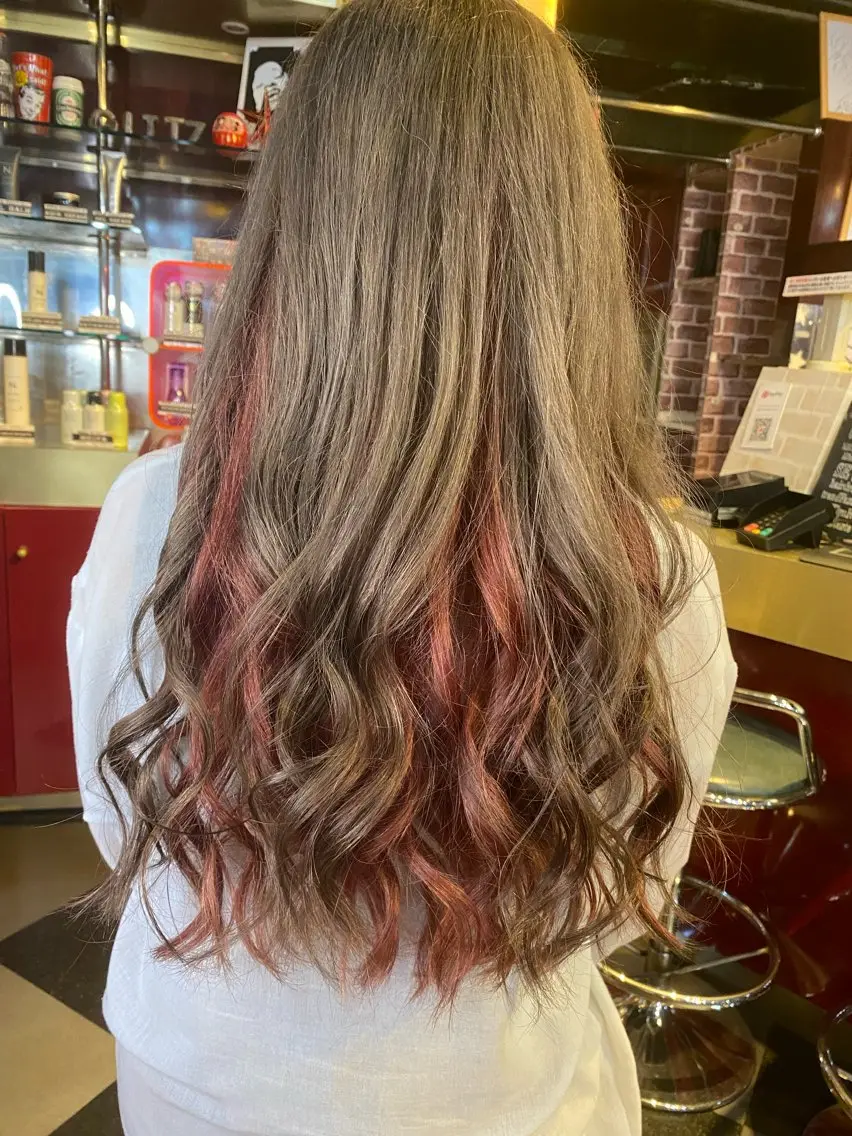 ロング カラー インナーカラー ピンクカラー シルバー エクステ 横浜カットパーマ 特殊/ 平林侑馬のヘアスタイル