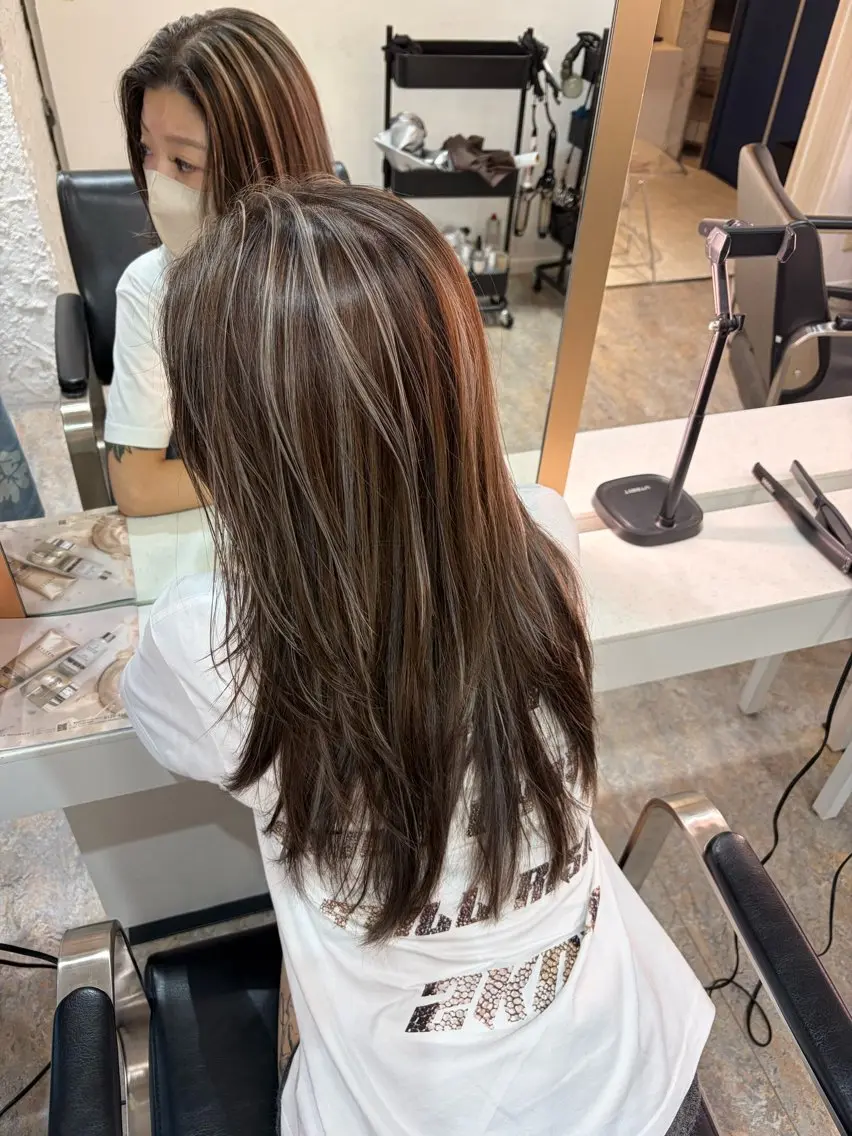 セミロング カラー カット ヘアカラー トリートメント レイヤーカット BLend 渋谷のヘアスタイル