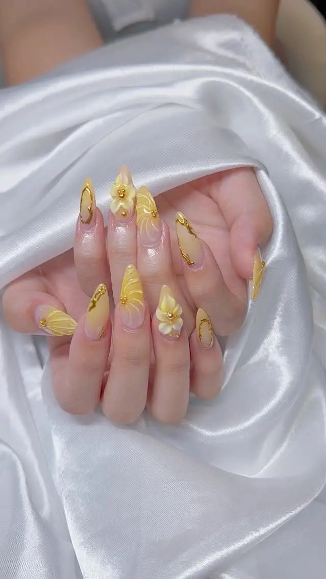 ネイル ハンドネイル MIKA LILYのネイルデザイン