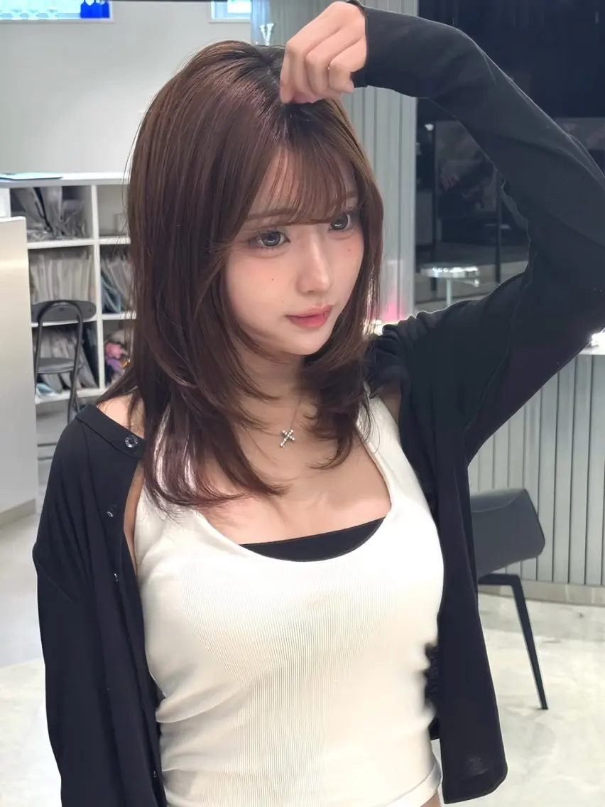 ロング カラー カット ヘアカラー Ryo/艶ベージュ /小顔レイヤーカットのヘアスタイル