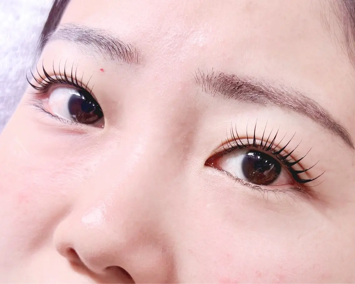 マツエク・マツパ 韓国風マツエク 一重×まつ毛パーマ 🌼AI 🌼のマツエク・マツパデザイン