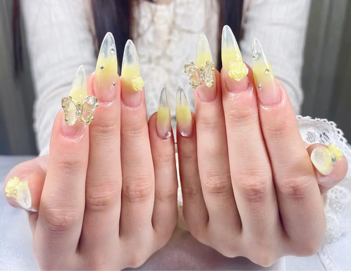 ネイル アートネイル 長さ出し ガーリー 韓国ネイル 持ち込み Rin Nail 新大久保店のネイルデザイン