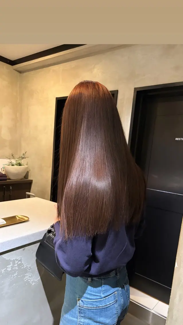 ロング カラー ヘアカラー トリートメント タナカ カナ🫧のヘアスタイル