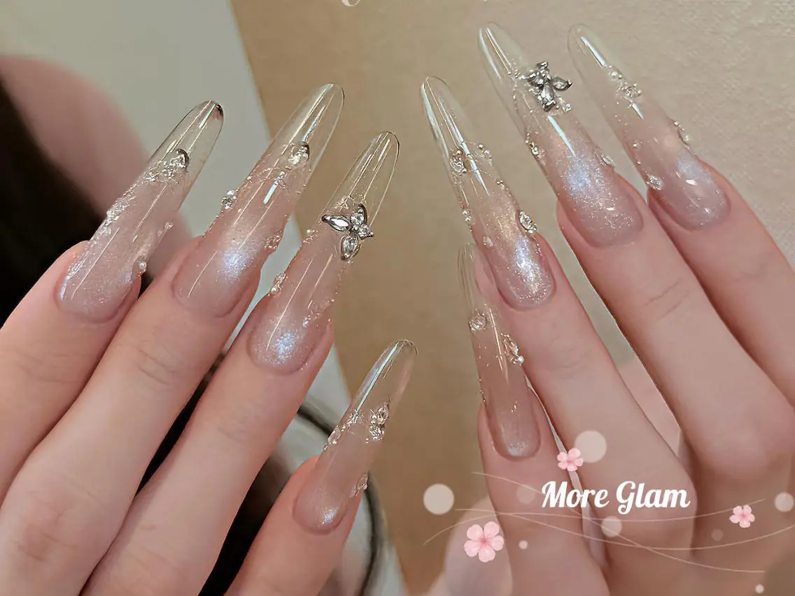 ネイル 長さ出し フットネイル フレンチネイル ジェルネイル ガラスフレンチ MoreGlam ネイルのネイルデザイン