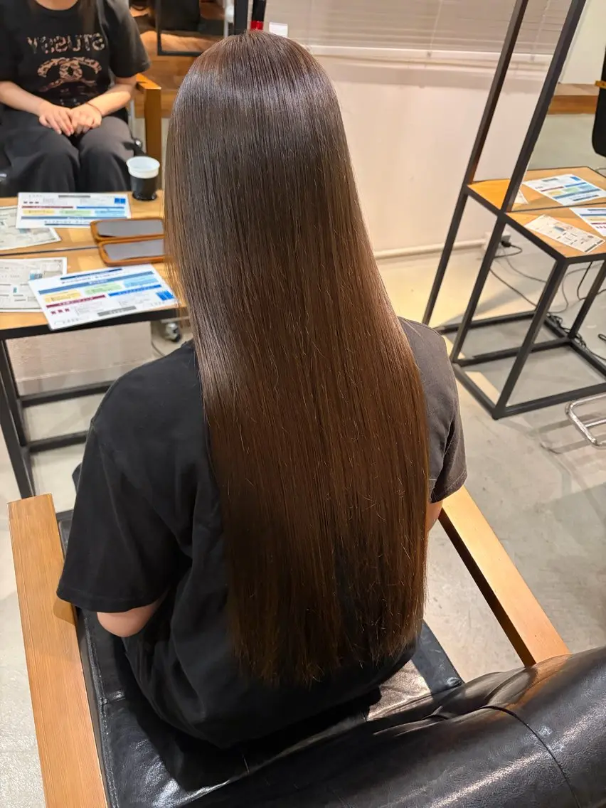 ロング 縮毛矯正 艶透明感カラー/ 暖色カラー/髪質改善のヘアスタイル