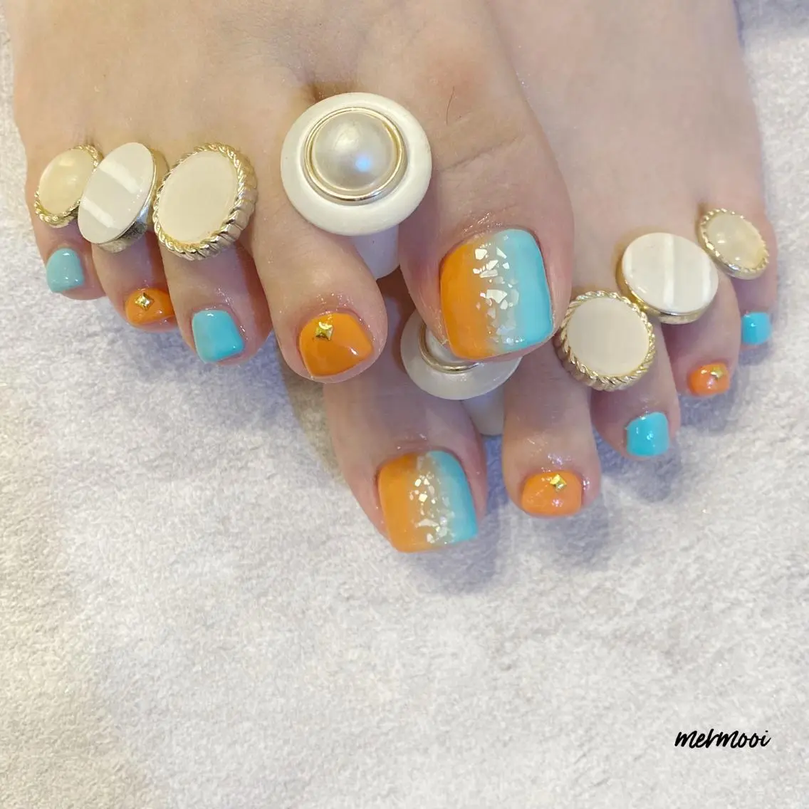 ネイル ブルー フットネイル ジェルネイル グラデーション オレンジ mermooi nailのネイルデザイン