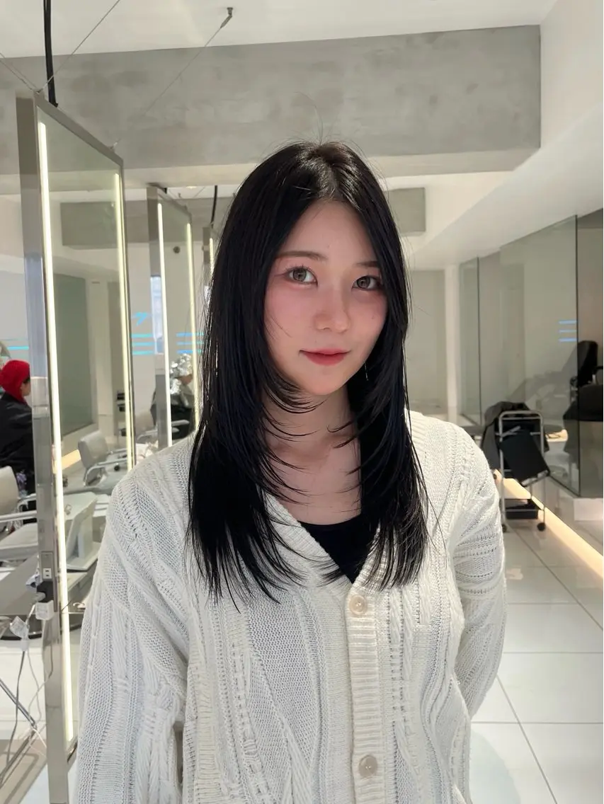 ロング 顔周りカット レイヤーカット ボブ無料募集🎀 SERA🩰のヘアスタイル