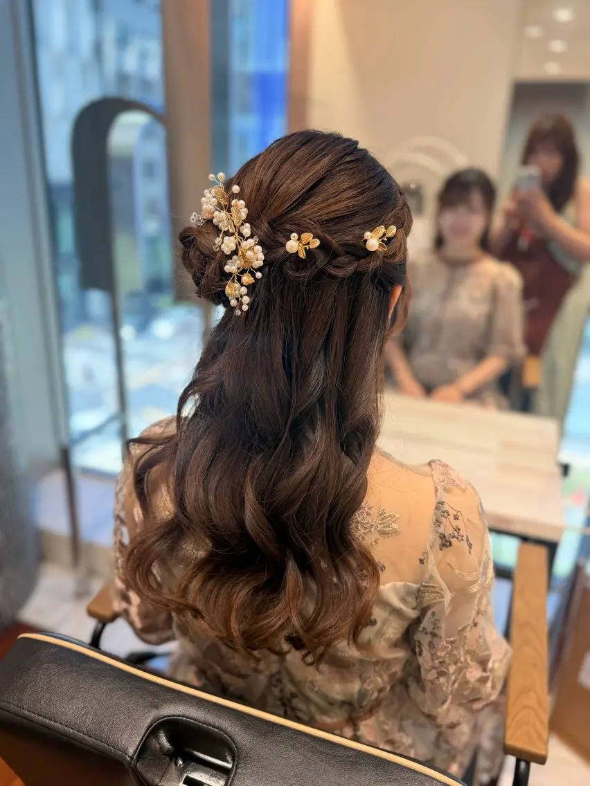 ロング ヘアアレンジ 結婚式・ブライダル ヘアセット 韓国カラーお任せ❤️ アサコサユリ🎀の眉毛・アイブロウイメージ
