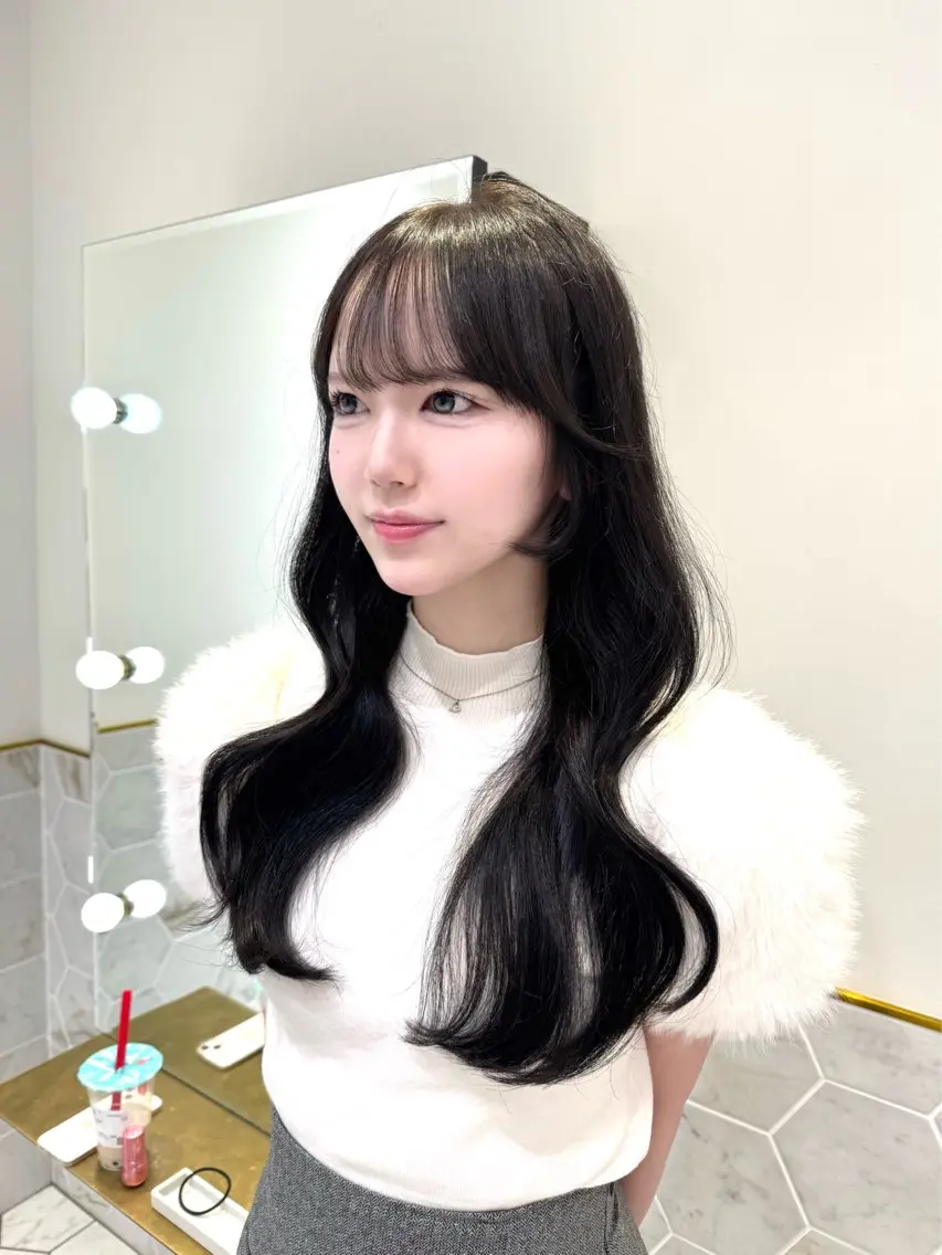 ロング カラー costes 今井芽依のヘアスタイル