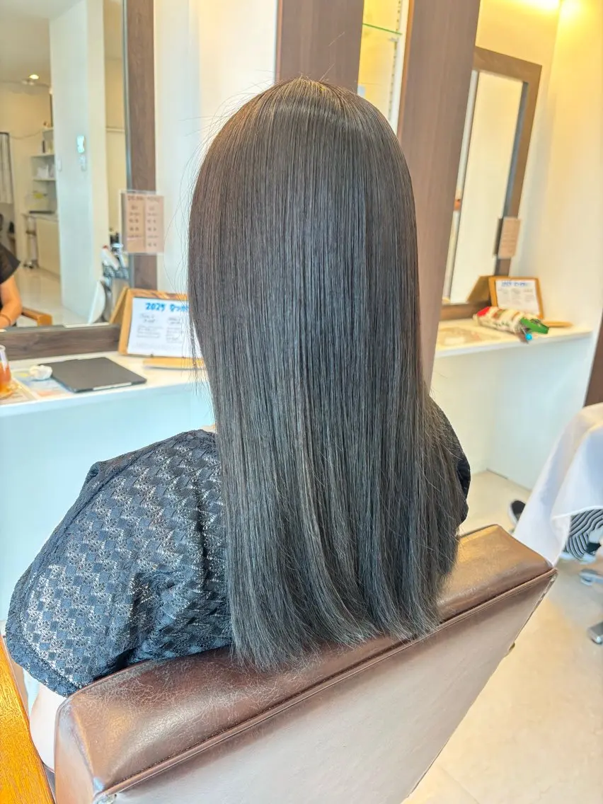 カラー ヘアカラー 山本 詩織のヘアスタイル