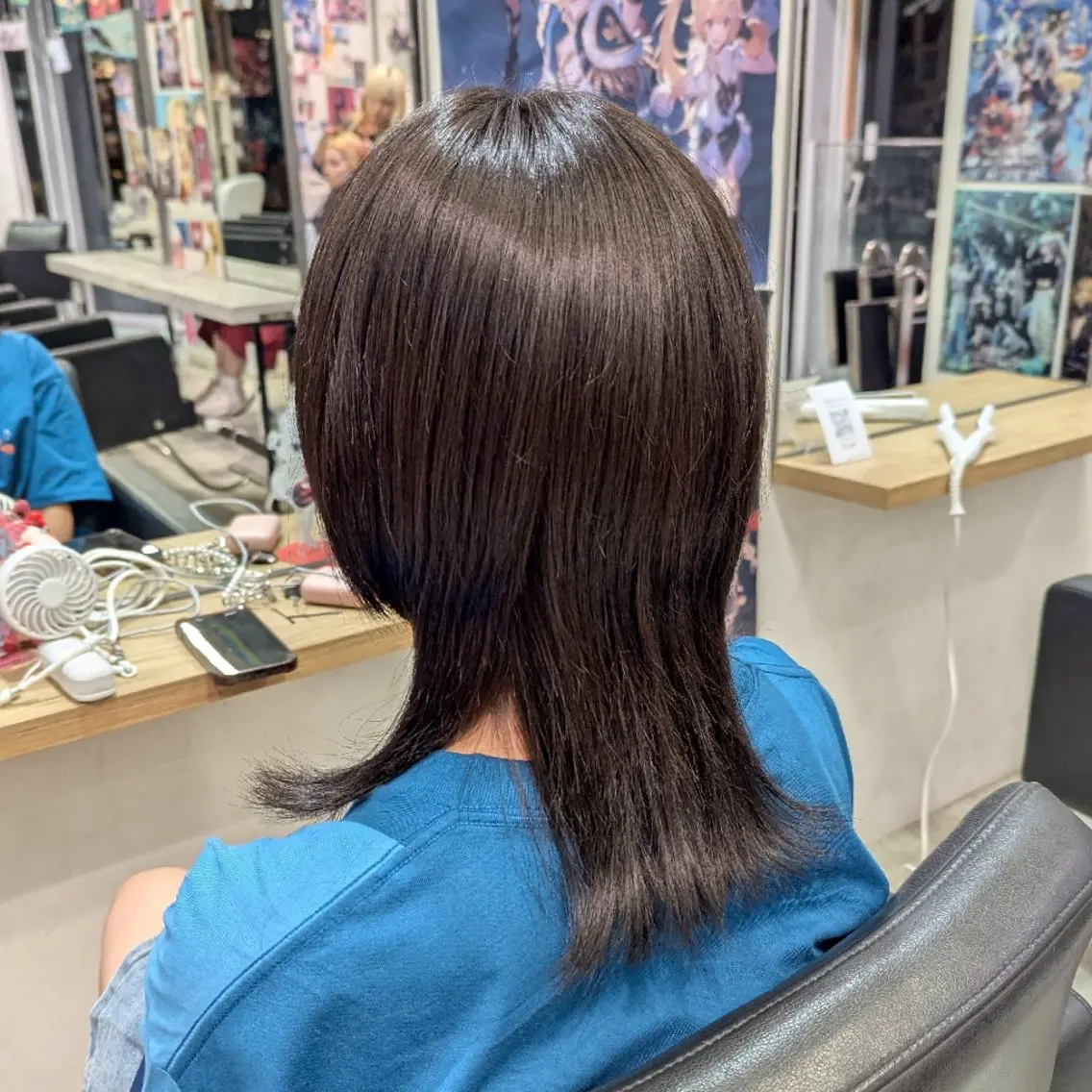 ミディアム ウルフカット カット 推しカラー🦉にじさ んじカラー🌈🕒✨のヘアスタイル