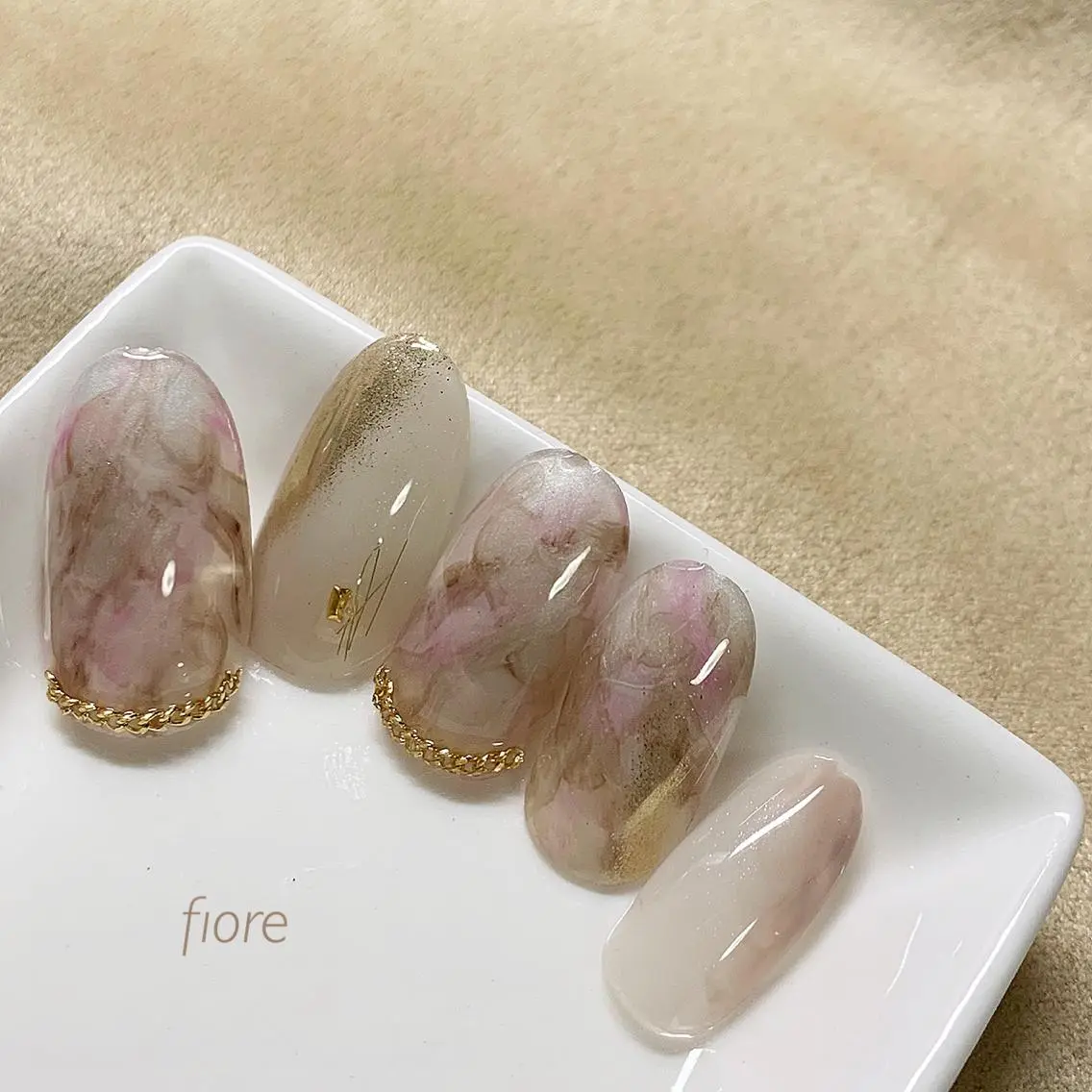 ネイル fiore みゆきのネイルデザイン