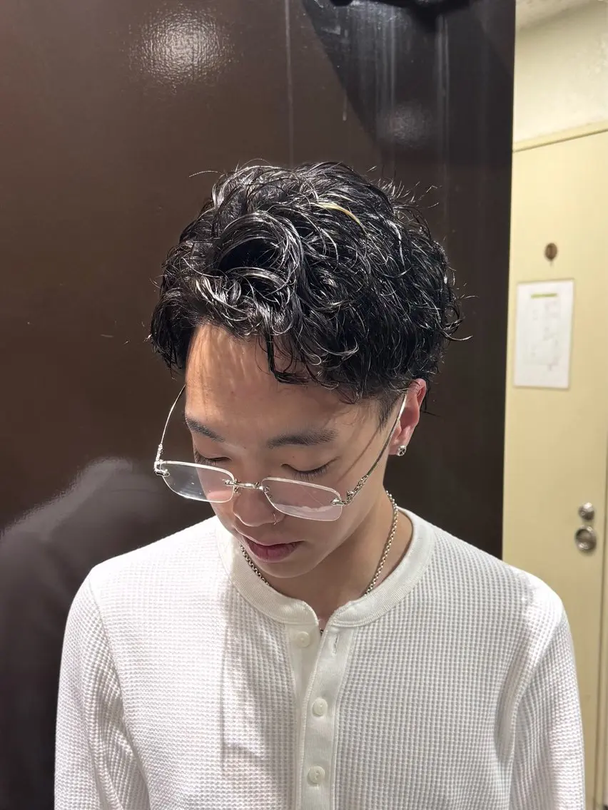 ショート パーマ メンズ メンズパーマ ヘアカラー 柏メンズカットパーマ NO.1タイチのヘアスタイル