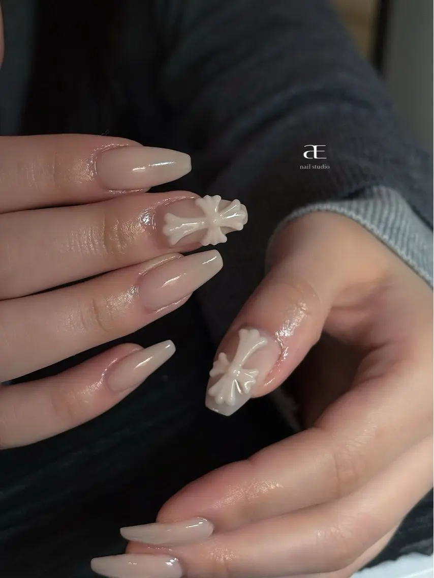 チップ長さ出し10本ワンカラー+2個パーツ🎀の写真