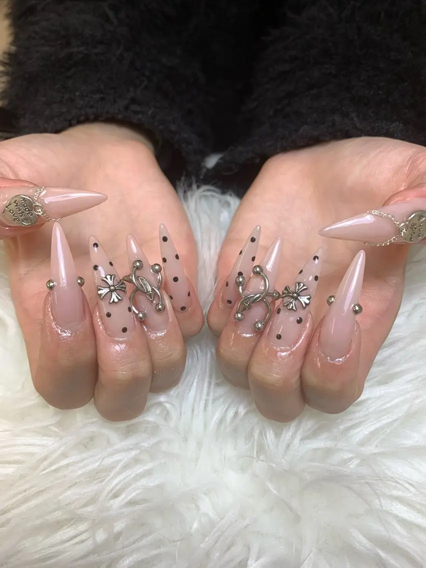 ネイル ハンドネイル ハンドケア Anh Nail 歌舞伎町のネイルデザイン