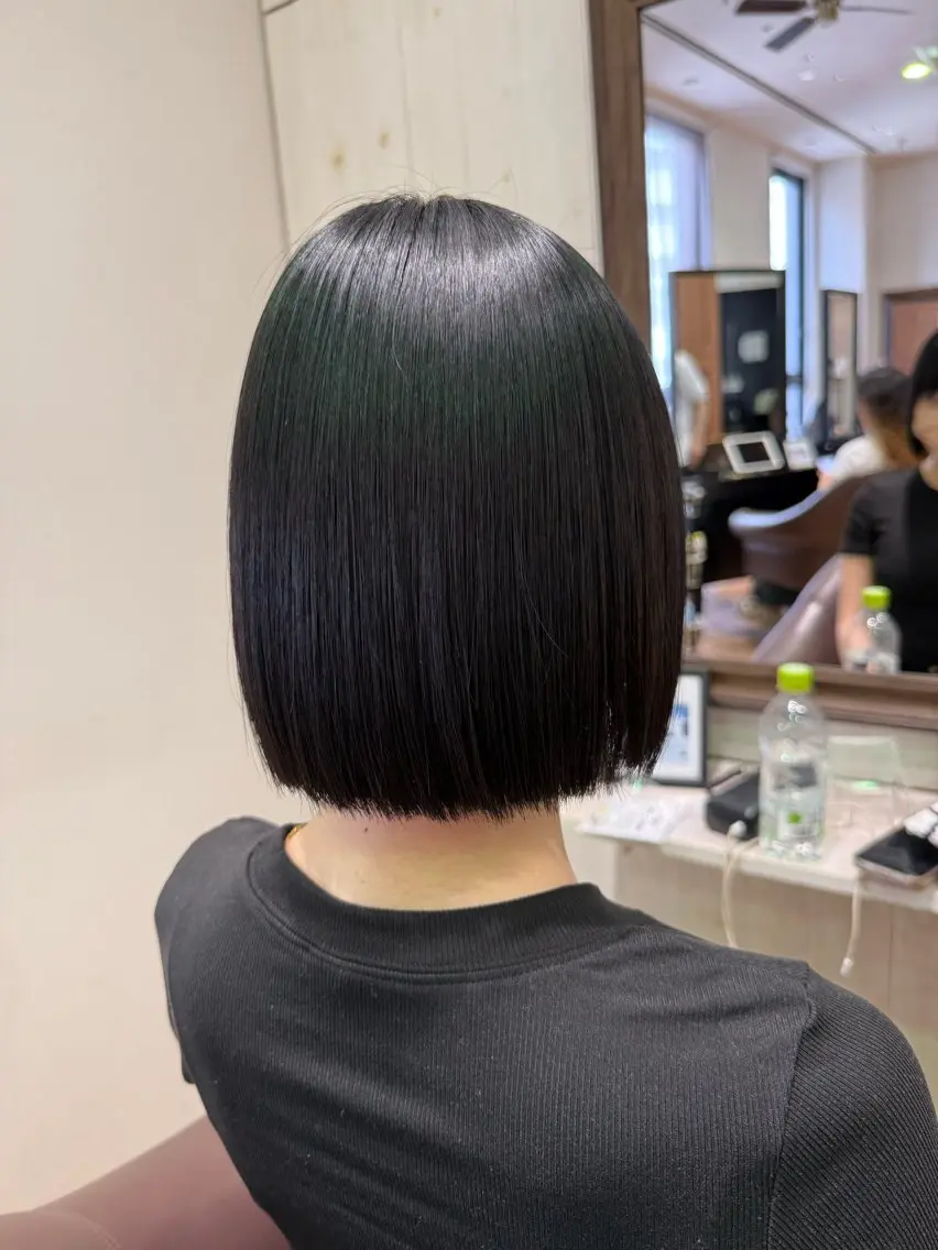 ショート ボブ 縮毛矯正 溝口 槙里也のヘアスタイル