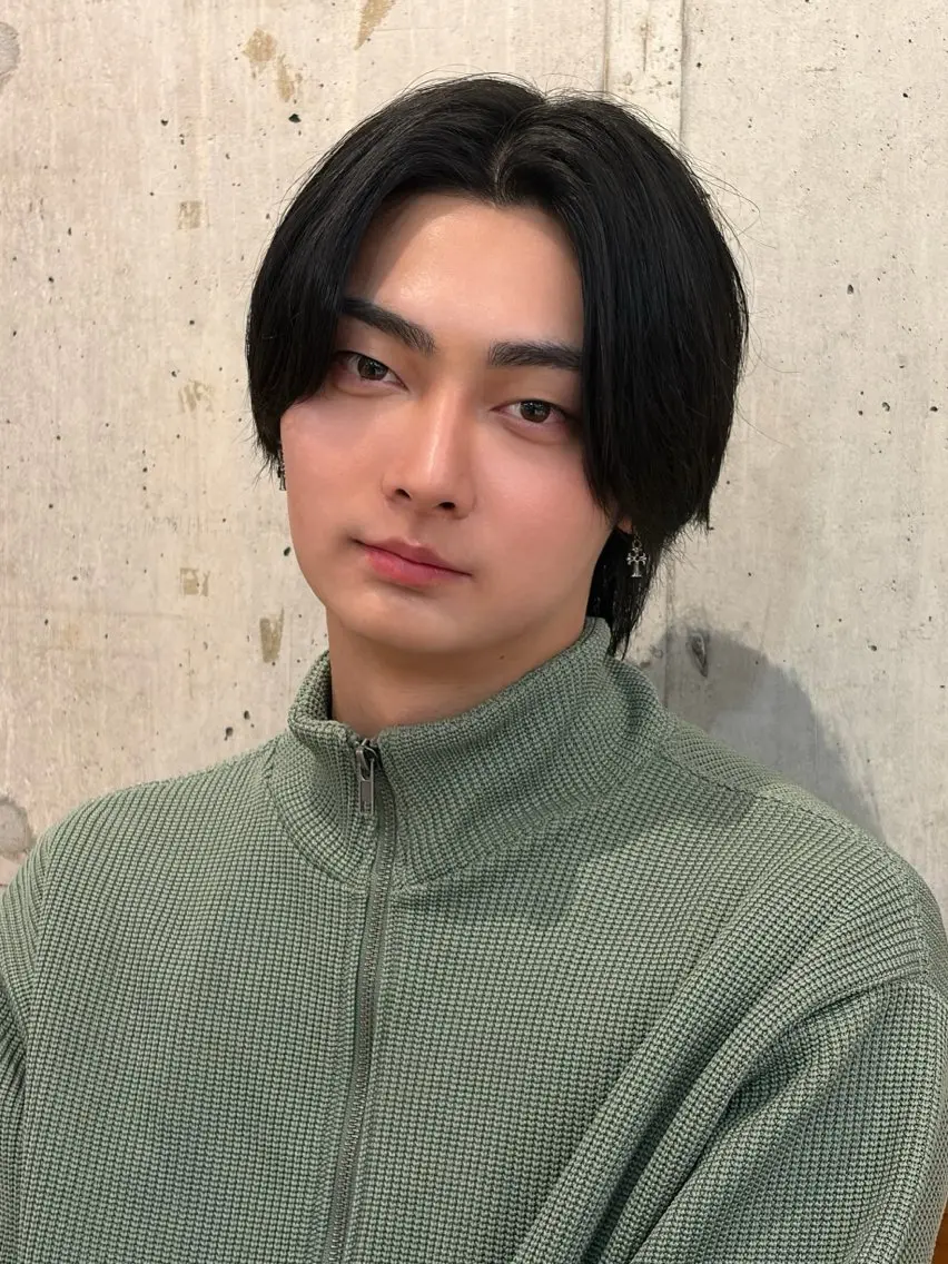 メンズ センターパート 森長 マコトのヘアスタイル