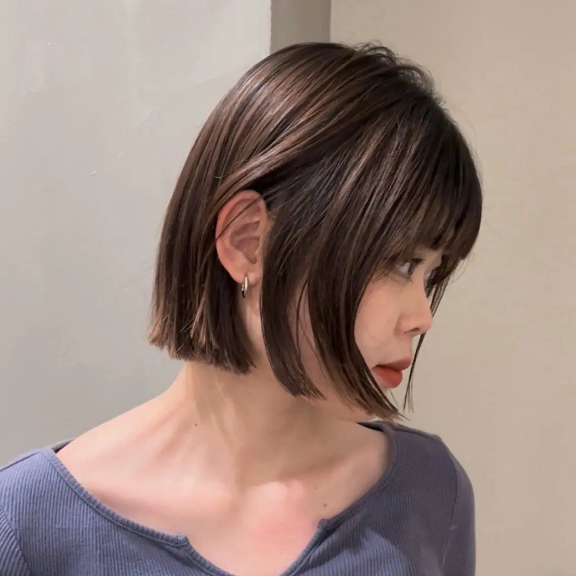 ショート ボブ グレージュ🐰透明感 カラー🫧akihoのヘアスタイル