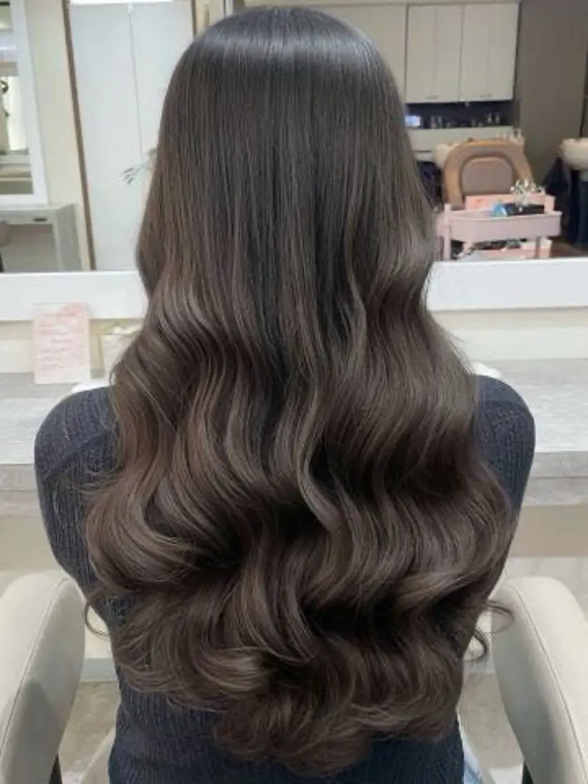 ロング パーマ レイヤーカット パーマ ニュアンスパーマ 🫧山﨑 真歩🫧のヘアスタイル